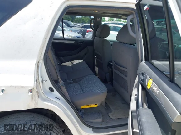 ✅ 2006 Toyota 4Runner SR5 • VIN: JTEBU14R560087099 • Lot: 45285389. Wystawiony na IAAI z przebiegiem 221 727 mil. Bezpłatny archiwum sprzedaży aukcyjnych z USA i szczegółowy raport historii pojazdu na DreamBid. Zdjęcie 8.
