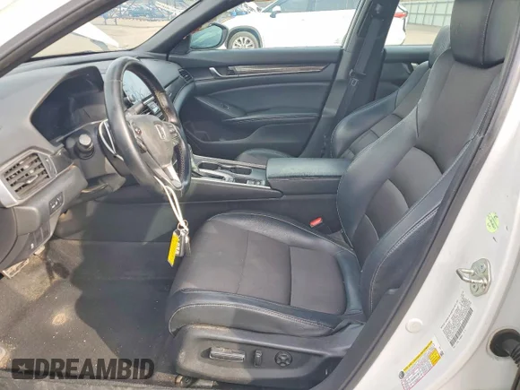 ✅ 2018 Honda Accord Sport • VIN: 1HGCV1F37JA255876 • Lot: 46835736. Wystawiony na Copart z przebiegiem 51 481 mil. Bezpłatny archiwum sprzedaży aukcyjnych z USA i szczegółowy raport historii pojazdu na DreamBid. Zdjęcie 7.