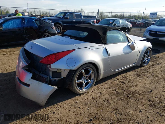 ✅ 2006 Nissan 350Z Touring • VIN: JN1AZ36A66M454690 • Лот: 44727350. Опубліковано раніше на IAAI з пробігом Не вказано. Безкоштовний доступ до архіву аукціонних продажів зі США та докладний звіт про історію автомобіля на DreamBid. Зображення 4.