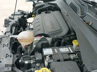 ✅ 2022 Jeep Compass Latitude • VIN: 3C4NJCBB7NT156548 • Lot: 43321631. Wystawiony na IAAI z przebiegiem 49 366 mil. Bezpłatny archiwum sprzedaży aukcyjnych z USA i szczegółowy raport historii pojazdu na DreamBid. Zdjęcie 20.