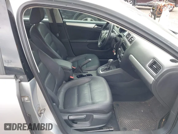 ✅ 2012 Volkswagen Jetta TDI • VIN: 3VWLL7AJ5CM038293 • Лот: 43899865. Опубліковано раніше на IAAI з пробігом 174 688 миль. Безкоштовний доступ до архіву аукціонних продажів зі США та докладний звіт про історію автомобіля на DreamBid. Зображення 5.
