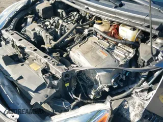 ✅ 2015 Toyota Prius Four • VIN: JTDKDTB32F1581932 • Lot: 43411071. Listed on IAAI with 196,592 mi. Free auction sales archive from the USA and detailed vehicle history report at DreamBid. Image 19.