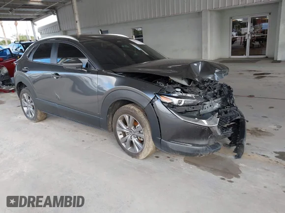 ✅ 2024 Mazda CX-30 S Carbon Edition • VIN: 3MVDMBCM0RM699347 • Лот: 43881577. Опубліковано раніше на IAAI з пробігом 17 688 миль. Безкоштовний доступ до архіву аукціонних продажів зі США та докладний звіт про історію автомобіля на DreamBid. Зображення 1.
