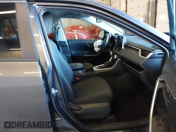 ✅ 2024 Toyota RAV4 LE • VIN: 2T3G1RFVXRC405313 • Lot: 44368640. Wystawiony na IAAI z przebiegiem 26 146 mil. Bezpłatny archiwum sprzedaży aukcyjnych z USA i szczegółowy raport historii pojazdu na DreamBid. Zdjęcie 5.