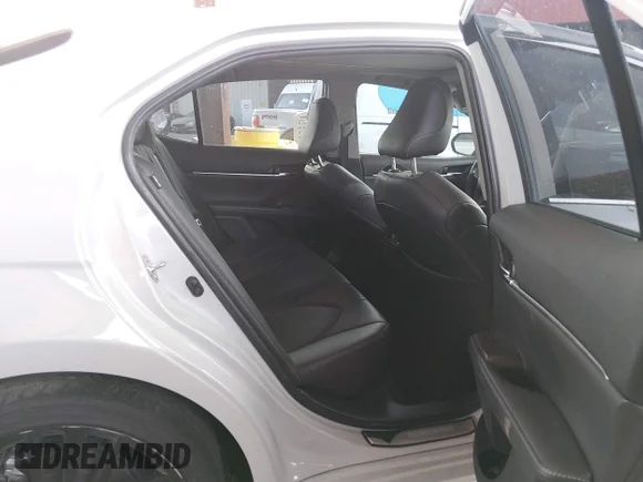 ✅ 2022 Toyota Camry XSE • VIN: 4T1KZ1AK4NU067457 • Lot: 44789542. Wystawiony na IAAI z przebiegiem 33 697 mil. Bezpłatny archiwum sprzedaży aukcyjnych z USA i szczegółowy raport historii pojazdu na DreamBid. Zdjęcie 8.