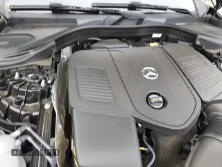 ✅ 2025 Mercedes-Benz GLC 300 • VIN: W1NKM4GB4SF372428 • Lot: 81441785. Listed on Copart with 3,234 mi. Free auction sales archive from the USA and detailed vehicle history report at DreamBid. Image 15.