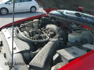 ✅ 2003 GMC Sonoma SLS • VIN: 1GTCS19X838269477 • Lot: 42491622. Wystawiony na IAAI z przebiegiem 197 442 mil. Bezpłatny archiwum sprzedaży aukcyjnych z USA i szczegółowy raport historii pojazdu na DreamBid. Zdjęcie 12.