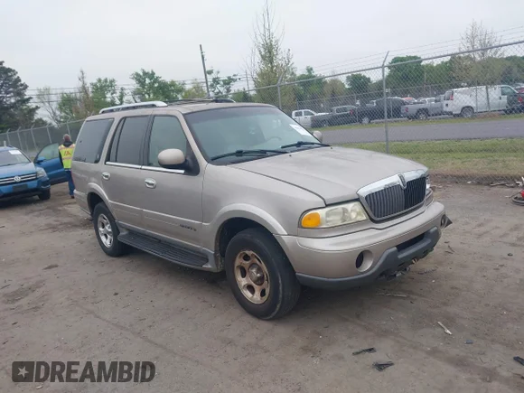 ✅ 2000 Lincoln Navigator • VIN: 5LMPU28A1YLJ03006 • Лот: 44964878. Опубликован ранее на IAAI с пробегом 298 036 миль. Бесплатный доступ к архиву аукционных продаж из США и подробный отчёт об истории автомобиля на DreamBid. Изображение 1.
