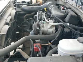 ✅ 2005 Chevrolet Silverado 1500 Work Truck • VIN: 1GCEC14XX5Z302747 • Lot: 43011101. Listed on IAAI with 316,423 mi. Free auction sales archive from the USA and detailed vehicle history report at DreamBid. Image 21.