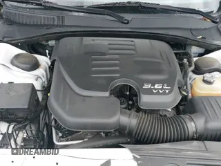 ✅ 2014 Chrysler 300 • VIN: 2C3CCAAG0EH380647 • Лот: 43404120. Опубликован ранее на IAAI с пробегом 44 888 миль. Бесплатный доступ к архиву аукционных продаж из США и подробный отчёт об истории автомобиля на DreamBid. Изображение 19.