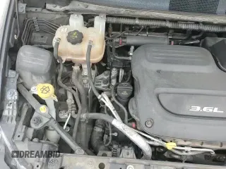 ✅ 2018 Chrysler Pacifica Touring L • VIN: 2C4RC1BG9JR144703 • Lot: 93325625. Wystawiony na Copart z przebiegiem 143 900 mil. Bezpłatny archiwum sprzedaży aukcyjnych z USA i szczegółowy raport historii pojazdu na DreamBid. Zdjęcie 14.