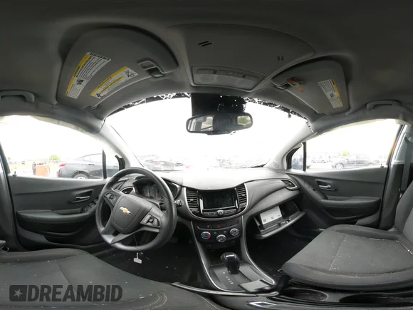 ✅ 2019 Chevrolet Trax LS • VIN: 3GNCJKSBXKL400889 • Lot: 45033396. Wystawiony na IAAI z przebiegiem 90 837 mil. Bezpłatny archiwum sprzedaży aukcyjnych z USA i szczegółowy raport historii pojazdu na DreamBid. Zdjęcie 18.