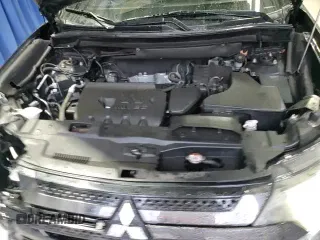 ✅ 2020 Mitsubishi Outlander SE • VIN: JA4AD3A31LZ013577 • Lot: 92761905. Listed on Copart with 136,520 mi. Free auction sales archive from the USA and detailed vehicle history report at DreamBid. Image 14.