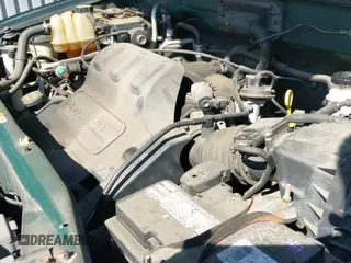 ✅ 2001 Ford Escape XLT • VIN: 1FMCU04161KF64662 • Lot: 43318486. Listed on IAAI with 152,366 mi. Free auction sales archive from the USA and detailed vehicle history report at DreamBid. Image 12.