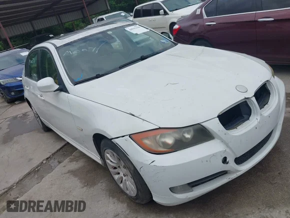 ✅ 2009 BMW 3 Series 328i • VIN: WBAPH57549NM32769 • Lot: 44942108. Listed on IAAI with 158,941 mi. Free auction sales archive from the USA and detailed vehicle history report at DreamBid. Image 1.