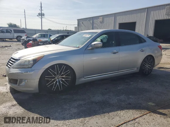 ✅ 2013 Hyundai Equus Signature • VIN: KMHGH4JH4DU063096 • Lot: 59844795. Wystawiony na Copart z przebiegiem 133 213 mil. Bezpłatny archiwum sprzedaży aukcyjnych z USA i szczegółowy raport historii pojazdu na DreamBid. Zdjęcie 1.