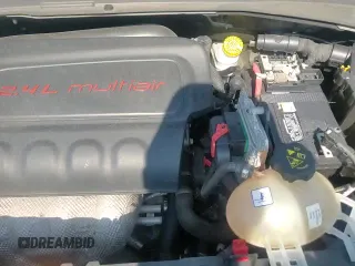 ✅ 2019 Jeep Renegade Upland • VIN: ZACNJBAB6KPJ80285 • Lot: 59546095. Wystawiony na Copart z przebiegiem 109 657 mil. Bezpłatny archiwum sprzedaży aukcyjnych z USA i szczegółowy raport historii pojazdu na DreamBid. Zdjęcie 14.