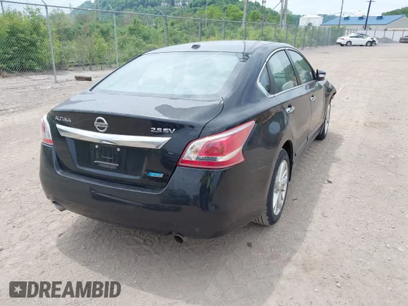 ✅ 2013 Nissan Altima SL • VIN: 1N4AL3AP6DN589787 • Лот: 45155040. Опубліковано раніше на IAAI з пробігом 122 260 миль. Безкоштовний доступ до архіву аукціонних продажів зі США та докладний звіт про історію автомобіля на DreamBid. Зображення 4.