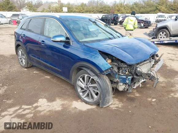 ✅ 2017 Kia Niro Touring • VIN: KNDCE3LC7H5094382 • Лот: 44488508. Опубліковано раніше на IAAI з пробігом 108 068 миль. Безкоштовний доступ до архіву аукціонних продажів зі США та докладний звіт про історію автомобіля на DreamBid. Зображення 1.