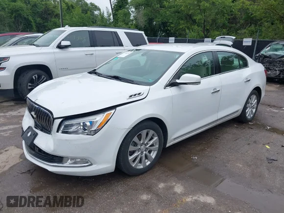 ✅ 2015 Buick LaCrosse Leather • VIN: 1G4GB5GR1FF315272 • Lot: 45142247. Wystawiony na IAAI z przebiegiem 77 038 mil. Bezpłatny archiwum sprzedaży aukcyjnych z USA i szczegółowy raport historii pojazdu na DreamBid. Zdjęcie 2.