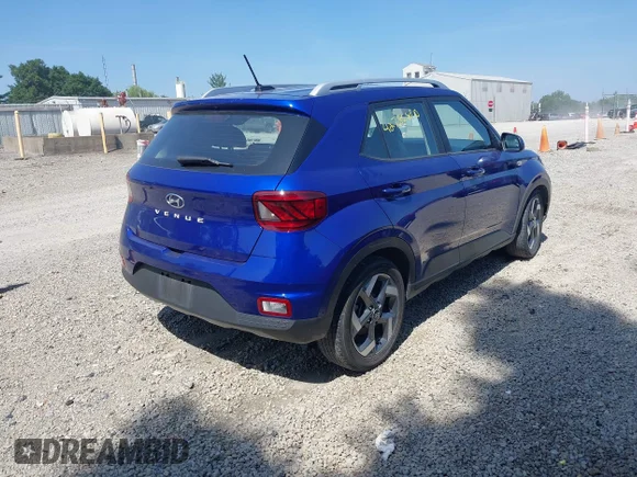 ✅ 2023 Hyundai Venue Limited • VIN: KMHRC8A32PU245399 • Lot: 42786810. Wystawiony na IAAI z przebiegiem 51 171 mil. Bezpłatny archiwum sprzedaży aukcyjnych z USA i szczegółowy raport historii pojazdu na DreamBid. Zdjęcie 4.