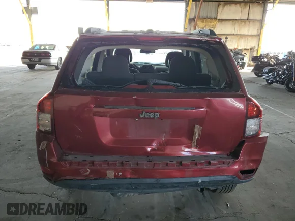 ✅ 2016 Jeep Compass Sport • VIN: 1C4NJCBA0GD687705 • Lot: 82860404. Wystawiony na Copart z przebiegiem 97 092 mil. Bezpłatny archiwum sprzedaży aukcyjnych z USA i szczegółowy raport historii pojazdu na DreamBid. Zdjęcie 6.