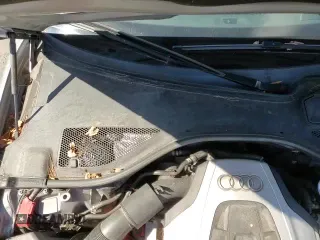 ✅ 2017 Audi A6 Prestige • VIN: WAUH2AFC1HN031208 • Лот: 84205745. Опубликован ранее на Copart с пробегом 117 034 миль. Бесплатный доступ к архиву аукционных продаж из США и подробный отчёт об истории автомобиля на DreamBid. Изображение 14.