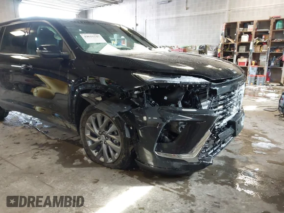 ✅ 2026 Buick Enclave Preferred • VIN: 5GAEVAKS9TJ109603 • Lot: 44615247. Wystawiony na IAAI z przebiegiem 5 413 mil. Bezpłatny archiwum sprzedaży aukcyjnych z USA i szczegółowy raport historii pojazdu na DreamBid. Zdjęcie 6.