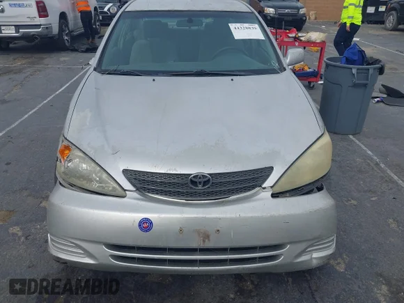 ✅ 2002 Toyota Camry LE • VIN: 4T1BE32K42U580192 • Lot: 44328839. Wystawiony na IAAI z przebiegiem 279 481 mil. Bezpłatny archiwum sprzedaży aukcyjnych z USA i szczegółowy raport historii pojazdu na DreamBid. Zdjęcie 6.