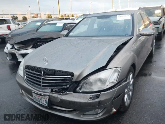 ✅ 2007 Mercedes-Benz S 550 • VIN: WDDNG71X47A068897 • Lot: 44350447. Wystawiony na IAAI z przebiegiem 86 757 mil. Bezpłatny archiwum sprzedaży aukcyjnych z USA i szczegółowy raport historii pojazdu na DreamBid. Zdjęcie 6.