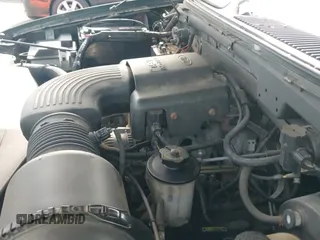 ✅ 2002 Ford F-150 XL • VIN: 1FTRX18W02NB38497 • Lot: 43327265. Wystawiony na IAAI z przebiegiem 163 966 mil. Bezpłatny archiwum sprzedaży aukcyjnych z USA i szczegółowy raport historii pojazdu na DreamBid. Zdjęcie 12.