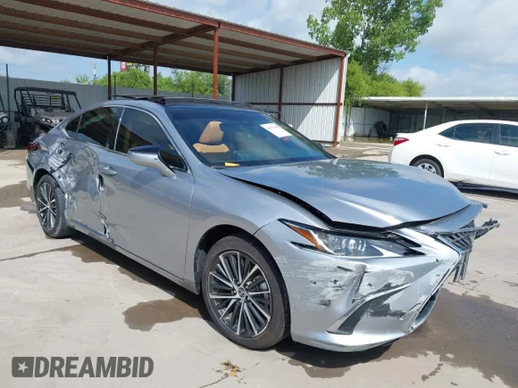 ✅ 2025 Lexus ES 350 • VIN: 58ADZ1B12SU187342 • Lot: 42671180. Wystawiony na IAAI z przebiegiem 5 875 mil. Bezpłatny archiwum sprzedaży aukcyjnych z USA i szczegółowy raport historii pojazdu na DreamBid. Zdjęcie 1.