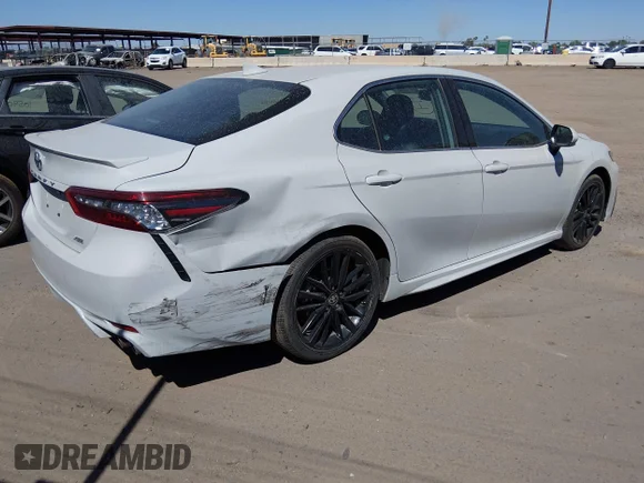 ✅ 2024 Toyota Camry XSE • VIN: 4T1K61AK4RU233071 • Lot: 44983671. Wystawiony na IAAI z przebiegiem 49 722 mil. Bezpłatny archiwum sprzedaży aukcyjnych z USA i szczegółowy raport historii pojazdu na DreamBid. Zdjęcie 4.
