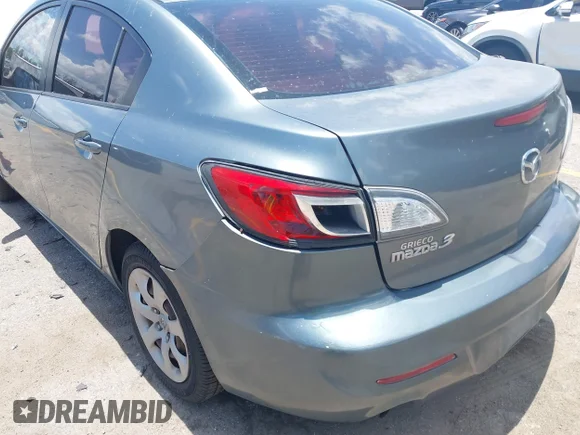 ✅ 2013 Mazda 3 i Sport • VIN: JM1BL1U70D1705748 • Lot: 45406494. Wystawiony na IAAI z przebiegiem 142 267 mil. Bezpłatny archiwum sprzedaży aukcyjnych z USA i szczegółowy raport historii pojazdu na DreamBid. Zdjęcie 6.