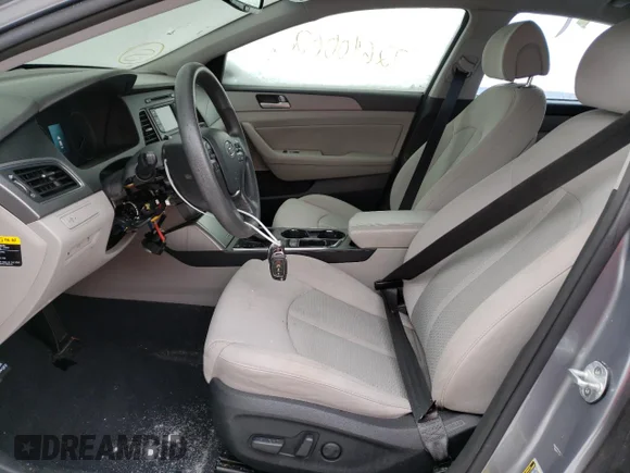✅ 2015 Hyundai Sonata SE • VIN: 5NPE24AF5FH181473 • Лот: 72690002. Опубликован ранее на Copart с пробегом 85 306 миль. Бесплатный доступ к архиву аукционных продаж из США и подробный отчёт об истории автомобиля на DreamBid. Изображение 7.