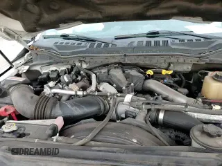 ✅ 2017 Ford F-550 XL • VIN: 1FDUF5HT1HEC79836 • Lot: 80916315. Wystawiony na Copart z przebiegiem 88 689 mil. Bezpłatny archiwum sprzedaży aukcyjnych z USA i szczegółowy raport historii pojazdu na DreamBid. Zdjęcie 13.