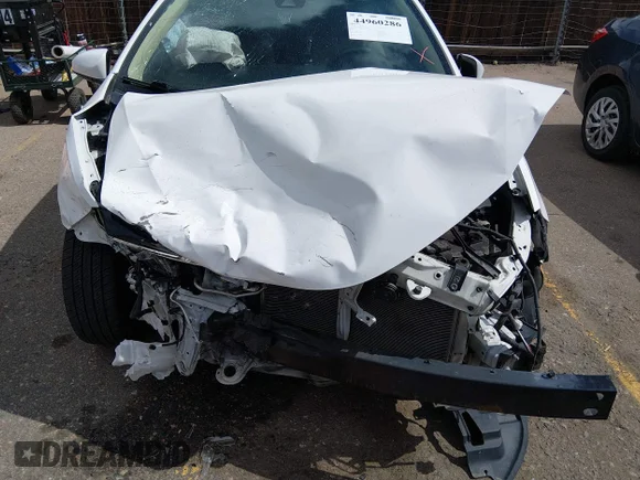 ✅ 2019 Toyota Corolla LE • VIN: 2T1BURHE2KC235834 • Lot: 44960286. Listed on IAAI with 135,521 mi. Free auction sales archive from the USA and detailed vehicle history report at DreamBid. Image 6.