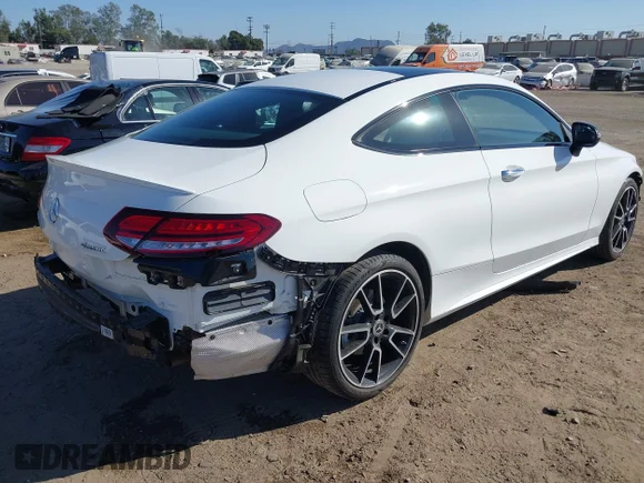 ✅ 2023 Mercedes-Benz C 300 • VIN: W1KWJ8EB2PG117697 • Lot: 44293720. Wystawiony na IAAI z przebiegiem 19 832 mil. Bezpłatny archiwum sprzedaży aukcyjnych z USA i szczegółowy raport historii pojazdu na DreamBid. Zdjęcie 4.