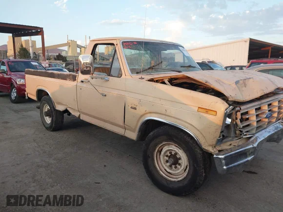 ✅ 1985 Ford F-250 • VIN: 1FTHF2517FPB13166 • Lot: 43073872. Listed on IAAI with 66,106 mi. Free auction sales archive from the USA and detailed vehicle history report at DreamBid. Image 1.