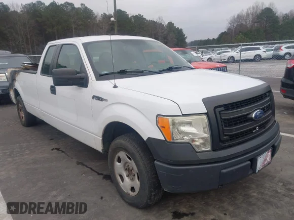 ✅ 2014 Ford F-150 XLT • VIN: 1FTFX1CF5EKF33520 • Lot: 43860204. Wystawiony na IAAI z przebiegiem 203 865 mil. Bezpłatny archiwum sprzedaży aukcyjnych z USA i szczegółowy raport historii pojazdu na DreamBid. Zdjęcie 1.