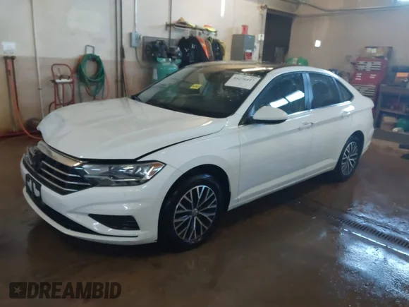 ✅ 2020 Volkswagen Jetta S • VIN: 3VWCB7BUXLM023333 • Lot: 44276417. Wystawiony na IAAI z przebiegiem 126 611 mil. Bezpłatny archiwum sprzedaży aukcyjnych z USA i szczegółowy raport historii pojazdu na DreamBid. Zdjęcie 2.
