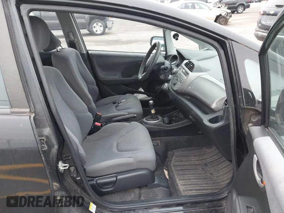 ✅ 2010 Honda Fit • VIN: JHMGE8G29AS013999 • Lot: 41388826. Wystawiony na IAAI z przebiegiem 199 039 mil. Bezpłatny archiwum sprzedaży aukcyjnych z USA i szczegółowy raport historii pojazdu na DreamBid. Zdjęcie 5.