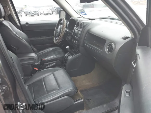 ✅ 2016 Jeep Patriot Latitude • VIN: 1C4NJPFA9GD741360 • Lot: 41180568. Wystawiony na IAAI z przebiegiem 131 149 mil. Bezpłatny archiwum sprzedaży aukcyjnych z USA i szczegółowy raport historii pojazdu na DreamBid. Zdjęcie 5.