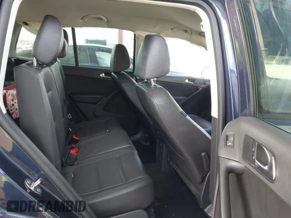 ✅ 2016 Volkswagen Tiguan S • VIN: WVGAV7AX9GW555218 • Lot: 44013153. Wystawiony na IAAI z przebiegiem 158 669 mil. Bezpłatny archiwum sprzedaży aukcyjnych z USA i szczegółowy raport historii pojazdu na DreamBid. Zdjęcie 8.