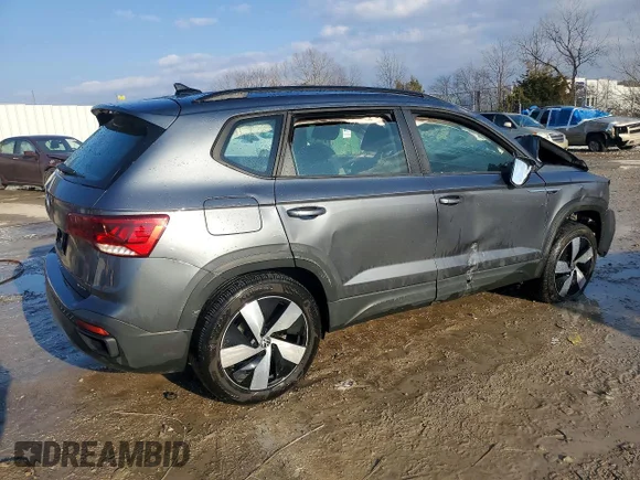 ✅ 2024 Volkswagen Taos S • VIN: 3VV8X7B20RM093796 • Lot: 77031415. Wystawiony na Copart z przebiegiem 24 226 mil. Bezpłatny archiwum sprzedaży aukcyjnych z USA i szczegółowy raport historii pojazdu na DreamBid. Zdjęcie 3.