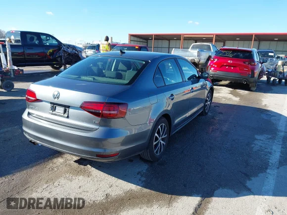 ✅ 2016 Volkswagen Jetta SE • VIN: 3VWD67AJ1GM259682 • Lot: 44117903. Wystawiony na IAAI z przebiegiem 159 312 mil. Bezpłatny archiwum sprzedaży aukcyjnych z USA i szczegółowy raport historii pojazdu na DreamBid. Zdjęcie 4.