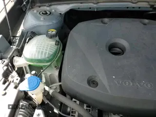 ✅ 2020 Volvo XC40 Momentum • VIN: YV4AC2HK8L2205309 • Lot: 71797525. Listed on Copart with 39,851 mi. Free auction sales archive from the USA and detailed vehicle history report at DreamBid. Image 14.