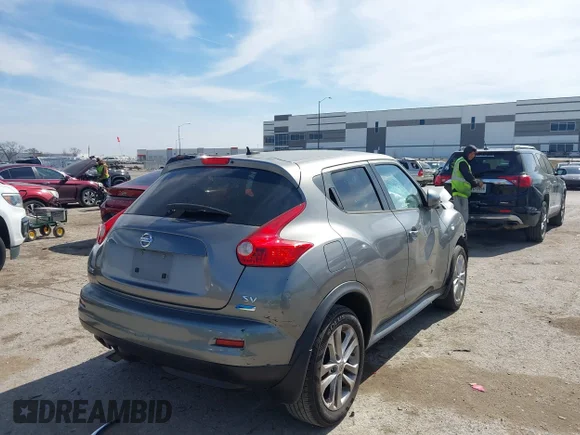 ✅ 2014 Nissan Juke S • VIN: JN8AF5MR9ET452340 • Lot: 44403973. Wystawiony na IAAI z przebiegiem 163 312 mil. Bezpłatny archiwum sprzedaży aukcyjnych z USA i szczegółowy raport historii pojazdu na DreamBid. Zdjęcie 4.