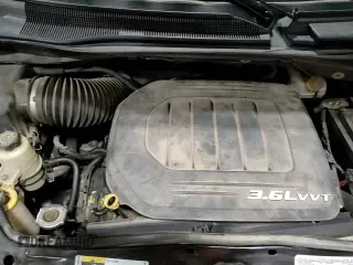 ✅ 2015 Chrysler Town & Country S • VIN: 2C4RC1HG4FR572726 • Lot: 86858984. Listed on Copart with 140,033 mi. Free auction sales archive from the USA and detailed vehicle history report at DreamBid. Image 14.