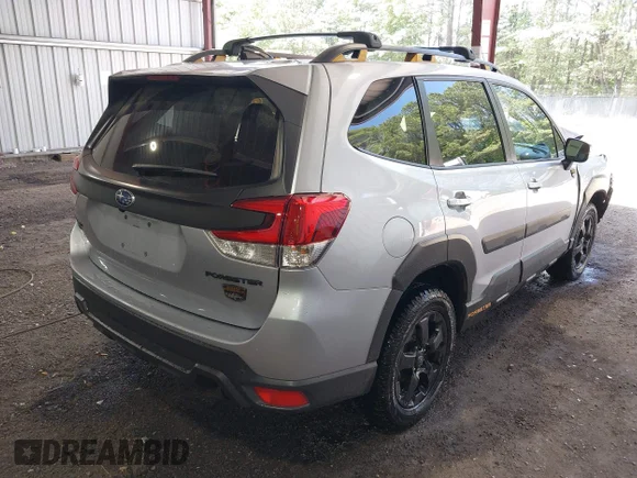 ✅ 2024 Subaru Forester Wilderness • VIN: JF2SKAJC6RH474455 • Lot: 45118432. Listed on IAAI with 35,295 mi. Free auction sales archive from the USA and detailed vehicle history report at DreamBid. Image 4.